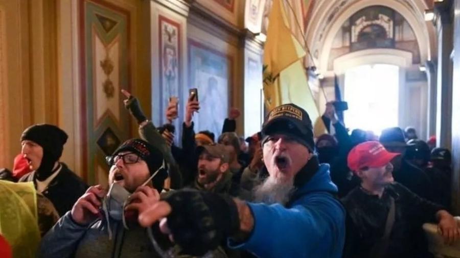 Manifestantes a favor de Trump invadiram Capitólio em 6 de janeiro de 2021 - Getty Images