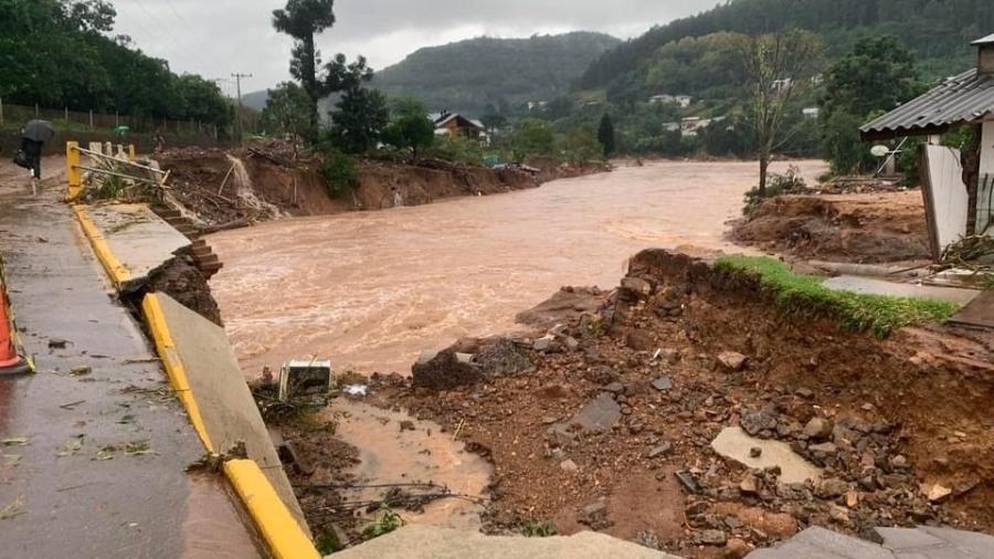 Cidade de Relvado está isolada por conta de enchentes no Rio Grande do Sul - Reprodução/Redes Sociais