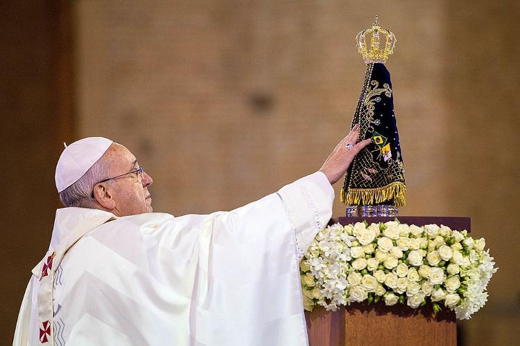 24.jul.2013 - O papa Francisco celebrou missa na Basílica do Santuário Nacional de Nossa Senhora Aparecida 24.jul.2013 - O papa Francisco celebrou missa na Basílica do Santuário Nacional de Nossa Senhora Aparecida