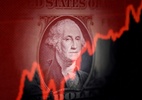 Dólar sobe e Bolsa recua com impasse sobre guerra e inflação no radar