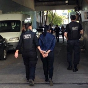 Suspeita é presa pela Polícia Civil do RS - Dilvulgação/Polícia Civil do Rio Grande do Sul