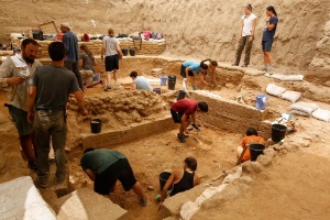 10.jul.2016 - Pesquisadores em Israel afirmam ter descoberto um cemitério filisteu - seria, segundo eles, o primeiro a ser encontrado na história. O achado, ocorrido em 2013 e tornado público neste domingo (10), pode trazer respostas sobre o antigo mistério em torno da origem do povo - Gil Cohen Magen/Xinhua - Gil Cohen Magen/Xinhua