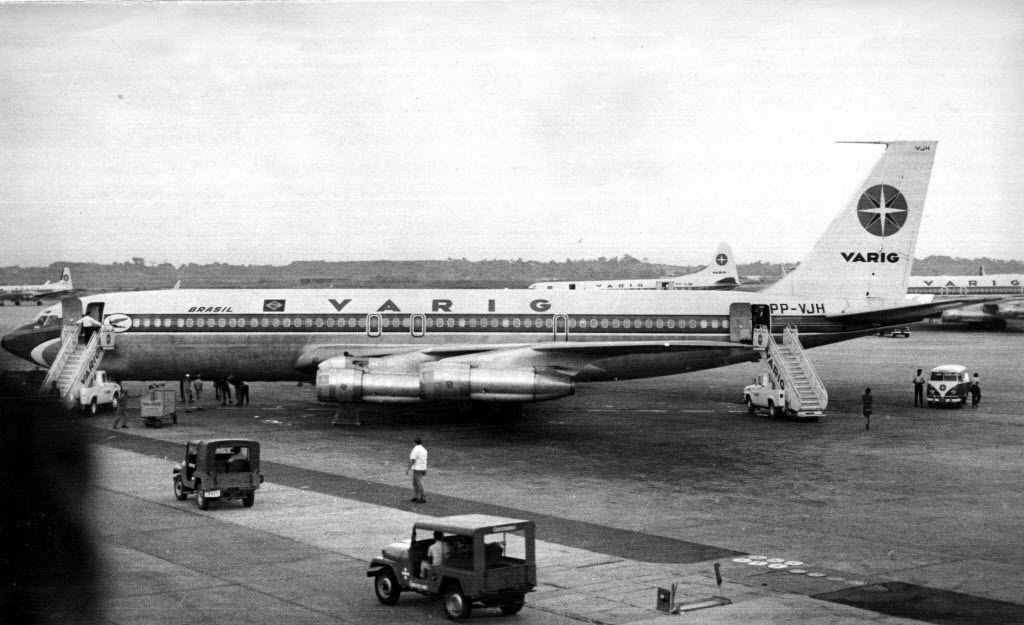 Boeing 707 da Varig - Folhapress