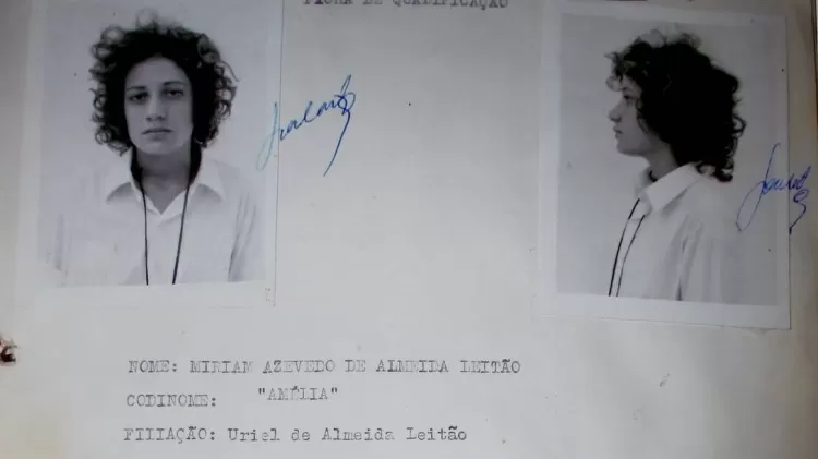 Ficha de Miriam LeitÃ£o (ou AmÃ©lia) quando foi presa, em 1972 - Pedro Ladeira/Arquivo Pessoal - Pedro Ladeira/Arquivo Pessoal