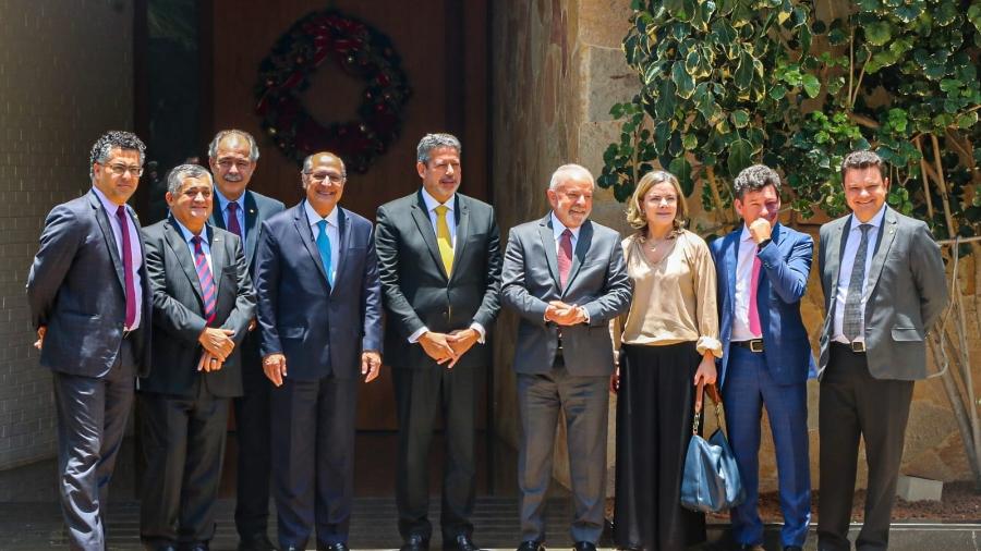 Alckmin, Lira e Lula e a equipe de transição na residência oficial da Presidência da Câmara - Rogério Tomaz/Assessoria Alencar Santana