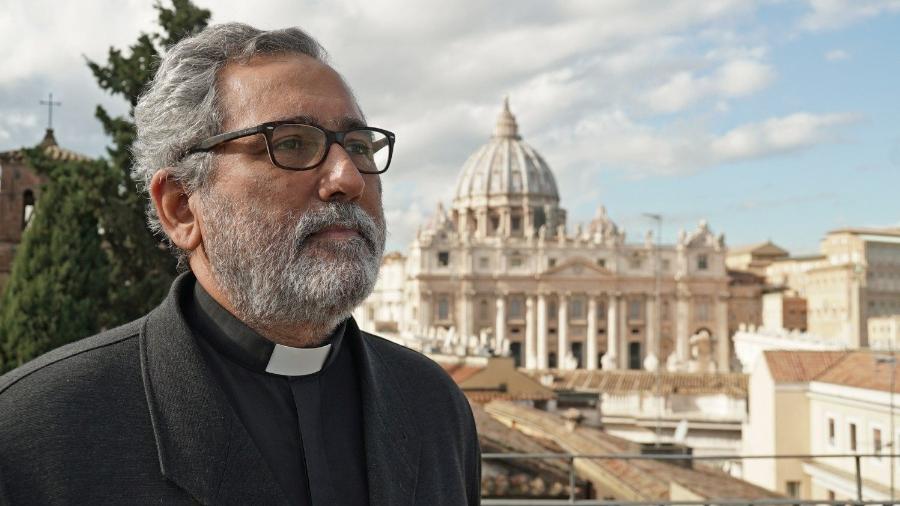 Padre Juan Antonio Guerrero Alves, prefeito da Secretaria de Economia do Vaticano - Reprodução