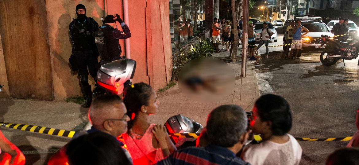 09.ago.2018 - Homicídio ocorrido em Fortaleza, capital do Ceará - Thiago Gadelha/Diário do Nordeste/Folhapress