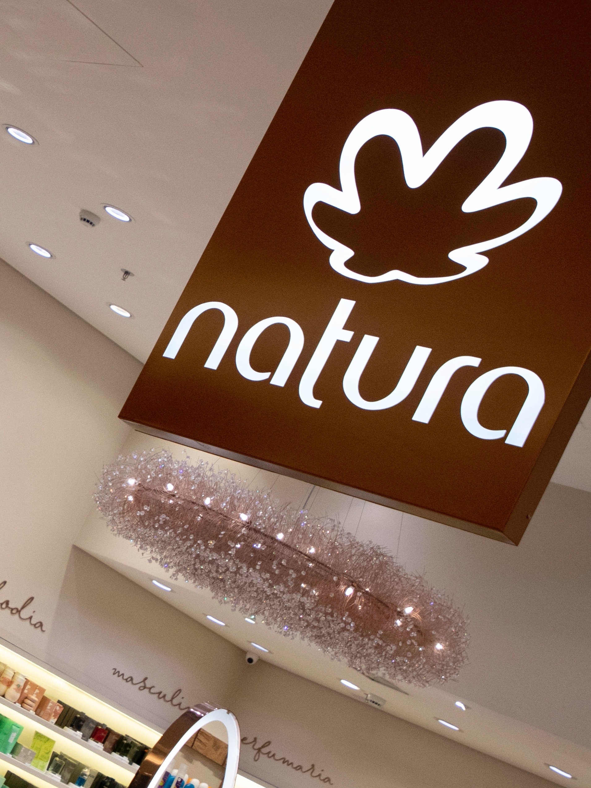 Natura lança programa de logística reversa e dá novo produto a cada 5  embalagens - 25/08/2020 - UOL Economia