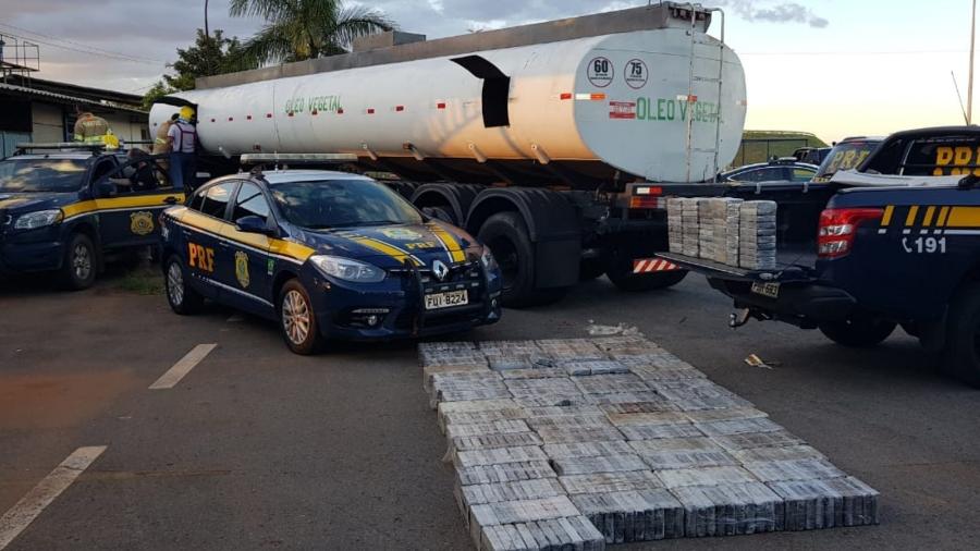 Polícia Rodoviária apreendeu uma tonelada de cocaína em caminhão-tanque - Divulgação/PRF