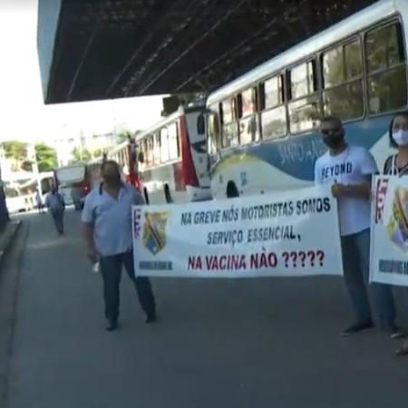 Protesto de motoristas e cobradores no terminal metropolitano de Santo André, no ABC - Reprodução/TV Globo