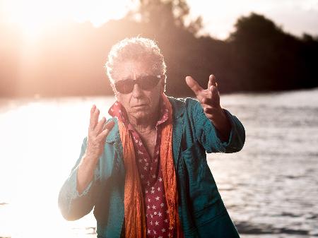 O cineasta Neville D"Almeida estudou teatro também: "Sou ator, mas para suportar esses diretores medíocres, aí não quero." - Lucas Seixas/UOL