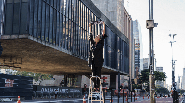 Ação em frente ao Masp, na Avenida Paulista (SP)