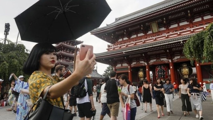 A região metropolitana de Tóquio é hoje a mais populosa do mundo, com 36 milhões de pessoas - EPA - EPA