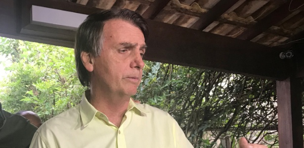 O presidente eleito, Jair Bolsonaro, em primeira entrevista coletiva a jornalistas - Rodrigo Viga/Reuters