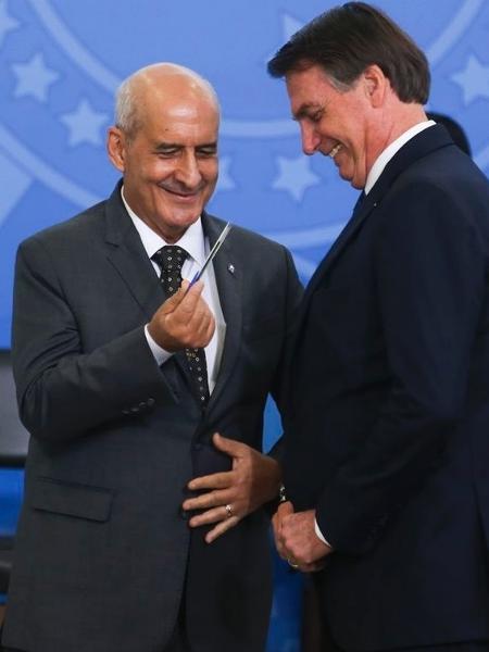 Presidente Jair Bolsonaro dá posse ao ministro Luiz Eduardo Ramos - Antonio Cruz - 4.jul.19/Agência Brasil 