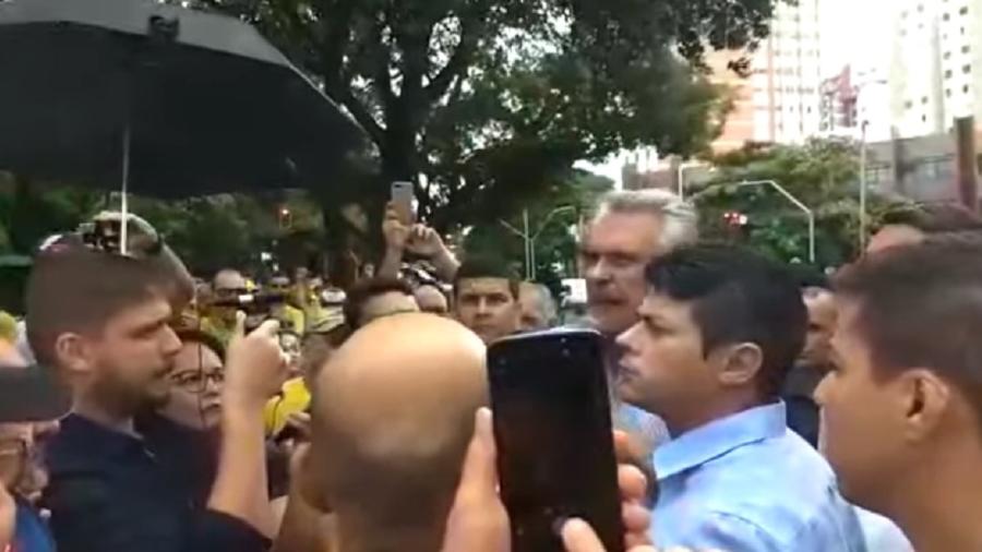 Ronaldo Caiado pediu responsabilidade aos militantes pró-Bolsonaro que protestavam nas ruas - Reprodução/Youtube