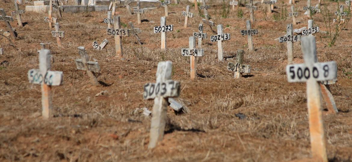 Mais de 695 mil brasileiros morreram em decorrência da covid-19 - Ellan Lustosa/Código19/Estadão Conteúdo