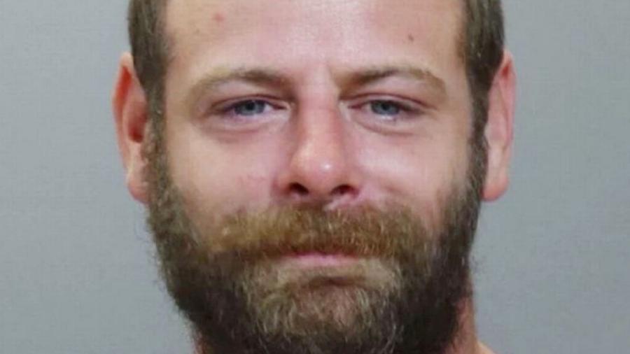 Danny Frazier, de 34 anos, suspeito de vandalizar cemitério nos EUA - Gabinete do Xerife do Condado de Knox
