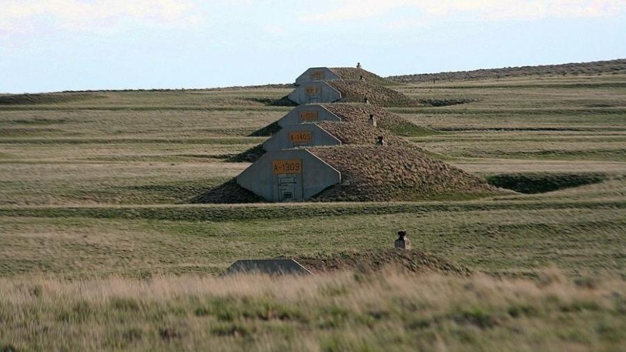 Bunkers que ficaram famosos em cenários de guerra agora servem de exilio contra covid-19 - Reprodução/Instagram