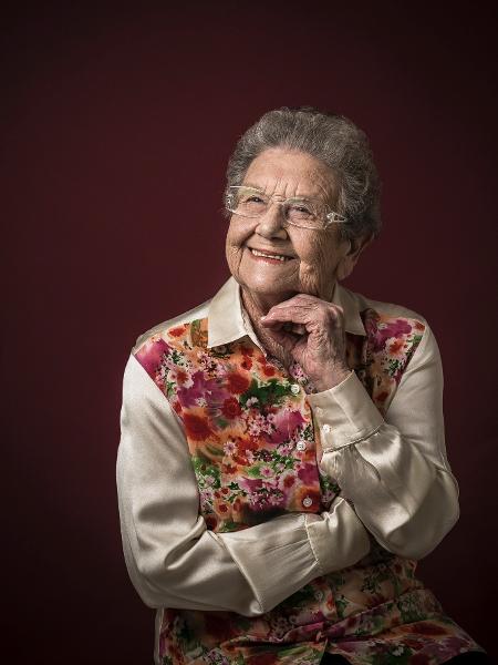 Palmirinha Onofre tem 89 anos e tomou a segunda dose da vacina contra a covid-19 - Keiny Andrade/Folhapress