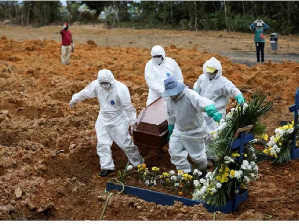 Brasil se aproxima de 17 milhões de casos e tem 866 mortes de covid em 24 h