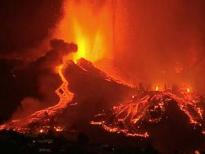 Erupción del volcán canario - FORT / vía Reuters - FORT / vía Reuters