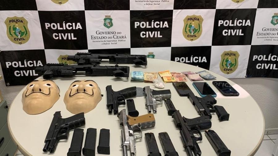 Armamento apreendidos com suspeitos presos acusados de envolvimento na chacina em Sapiranga, Fortaleza (CE) - Divulgação