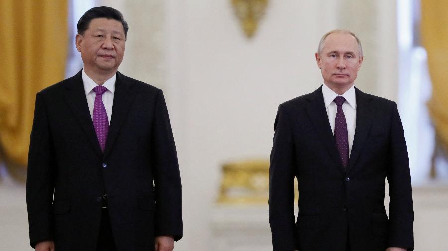 Os presidentes da China, Xi Jinping, e da Rússia, Vladimir Putin, conversaram hoje por telefone - REUTERS/Evgenia Novozhenina/Pool/File Photo