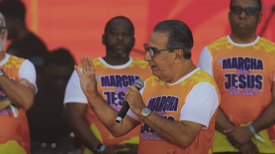 25.mai.2024 - Silas Malafaia durante discurso na Marcha para Jesus no Rio de Janeiro