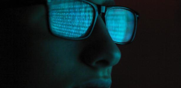 Como funcionam óculos-espiões que teriam sido usados para comprar votos?