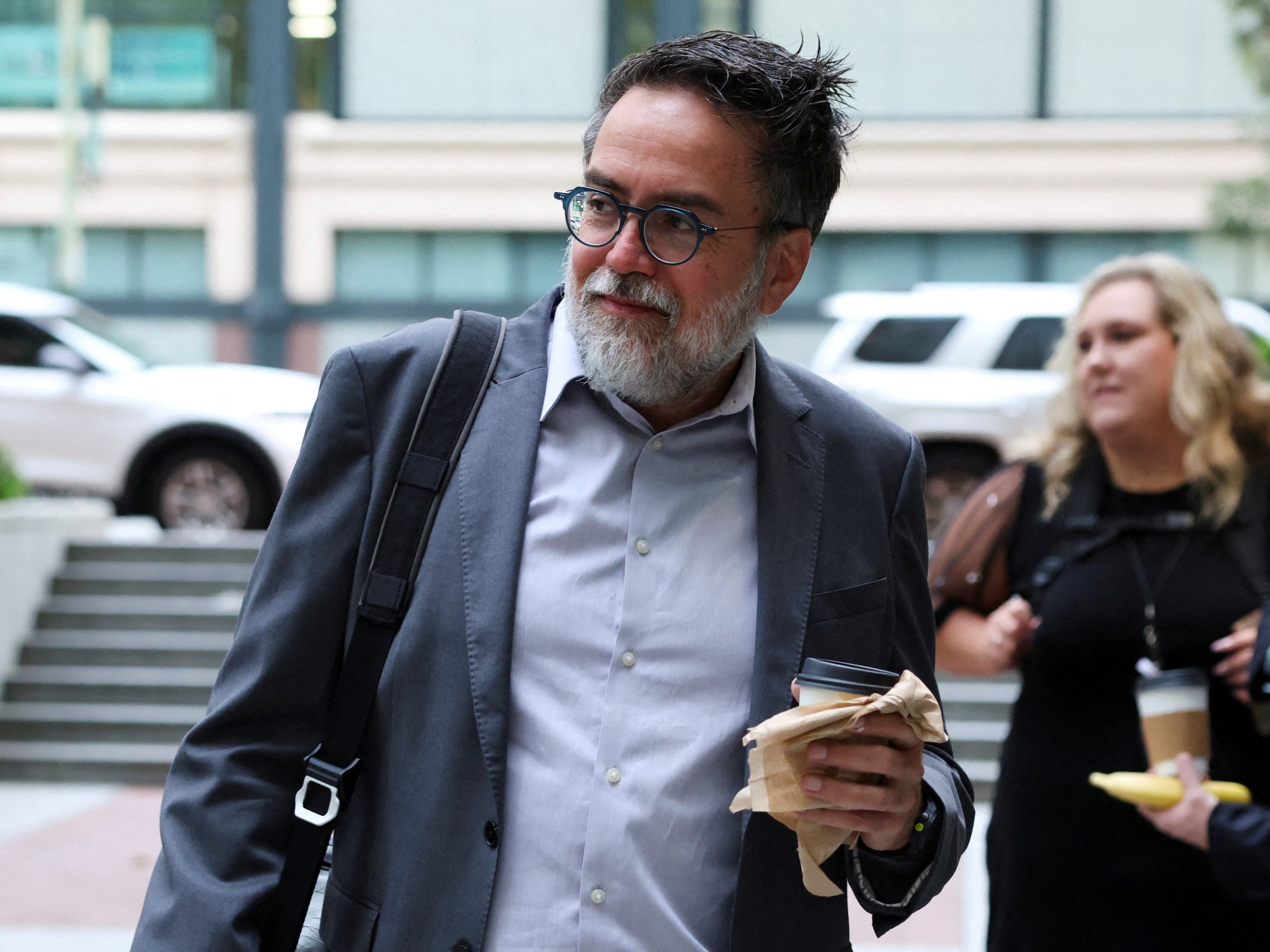 Julgamento da Meta: ex-diretor depõe sobre vício em redes sociais