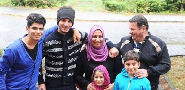 Laith Majid com a mulher, Nada Adel, e Os filhos Moustafa, 18, Ahmed, 17, Taha, 9, e Nour, 7, em Berlim, na Alemanha - Europe Says Oxi/Facebook/Reprodução