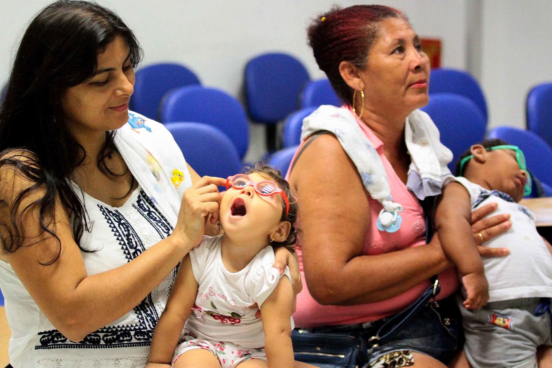 Regras de pensão por zika vedam direitos e excluem crianças, diz MPF -  08/10/2019 - UOL Notícias
