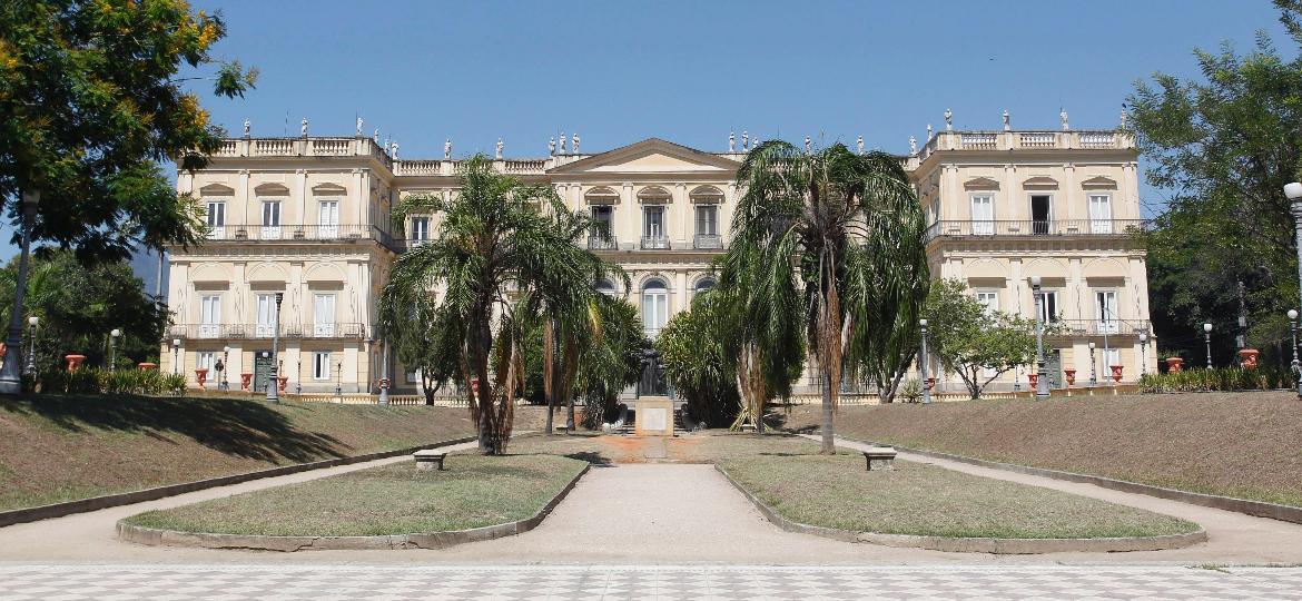Museu Nacional, localizado na Quinta da Boa Vista, no Rio de Janeiro, antes do incêndio que o destruiu - Pedro Teixeira/Agência O Globo