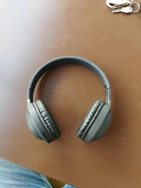Headphone Bass 500, da i2GO, conta com almofadas macias, segundo fabricante - Reprodução Amazon