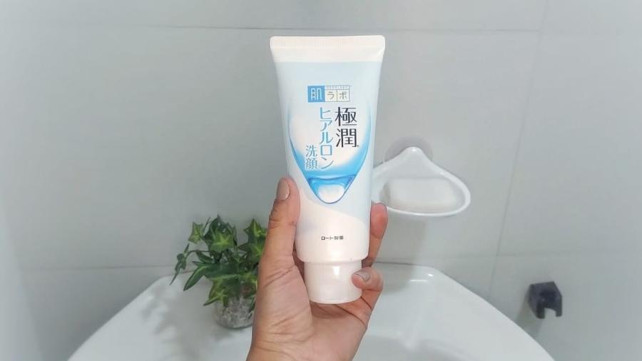Sabonete facial da Hada Labo possui três tipos de ácido hialurônico Sabonete facial da Hada Labo possui três tipos de ácido hialurônico