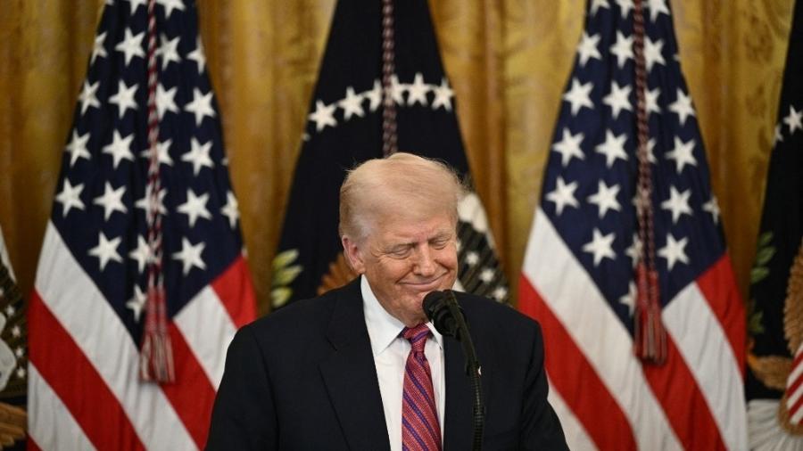 Presidente dos EUA, Donald Trump, discursa na Sala Leste da Casa Branca, em Washington, DC Presidente dos EUA, Donald Trump, discursa na Sala Leste da Casa Branca, em Washington, DC
