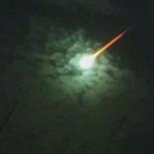 Foto do meteoro publicada pelo prefeito da cidade argentina de Pinamar - Reprodução/Twitter: @?martinyeza