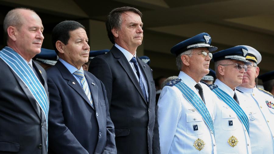 Bolsonaro participa de solenidade ao lado do general Hamilton Mourão - Marcos Corrêa 4.jan.2019 /PR