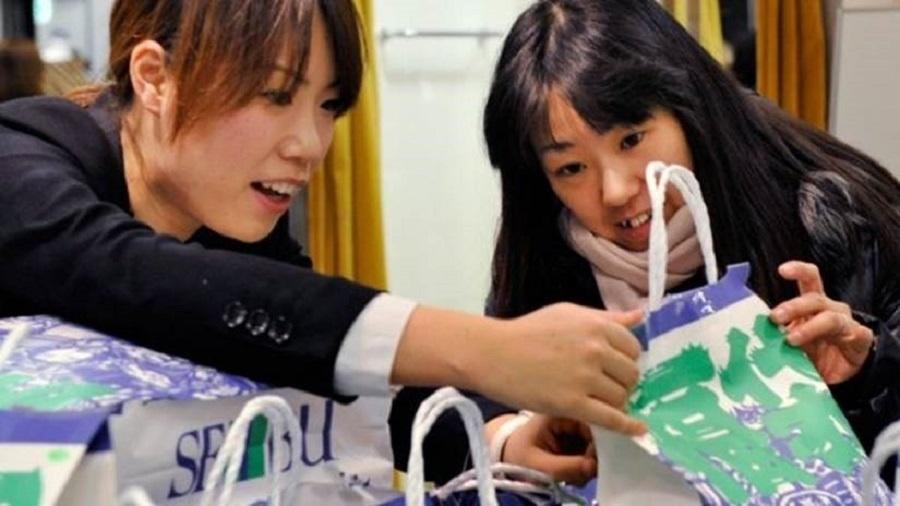 Virou febre no Japão a venda de uma sacola no Ano Novo e primeiras semanas de janeiro - AFP