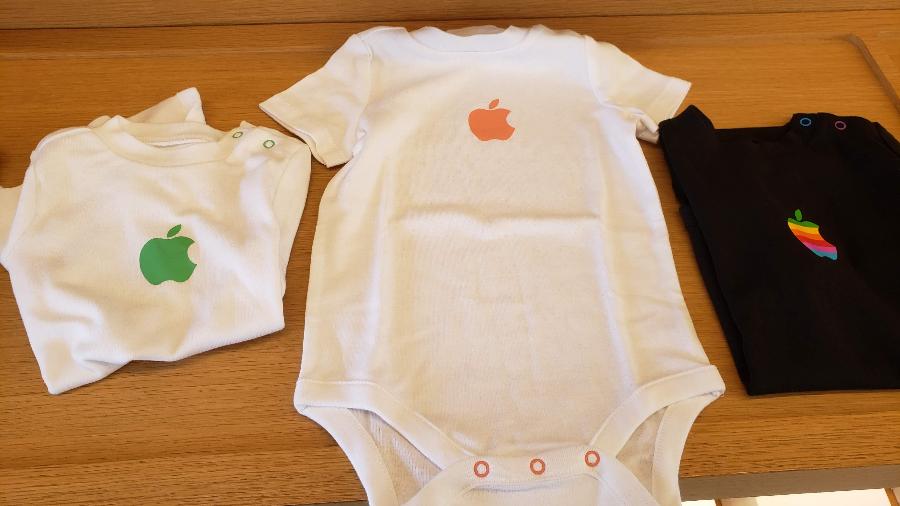 Roupas de bebê exclusivas vendidas no Apple Visitor Center, em Cupertino, Estados Unidos - Bruna Souza Cruz/UOL