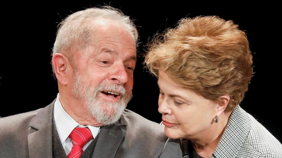 Luiz Inacio Lula da Silva e Dilma Rousseff durante evento em Paris - Charles Platiau/Reuters