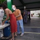 Movimentação de eleitores no Colégio Palmares em Pinheiro, na Zona Oeste de São Paulo. - André Porto/UOL