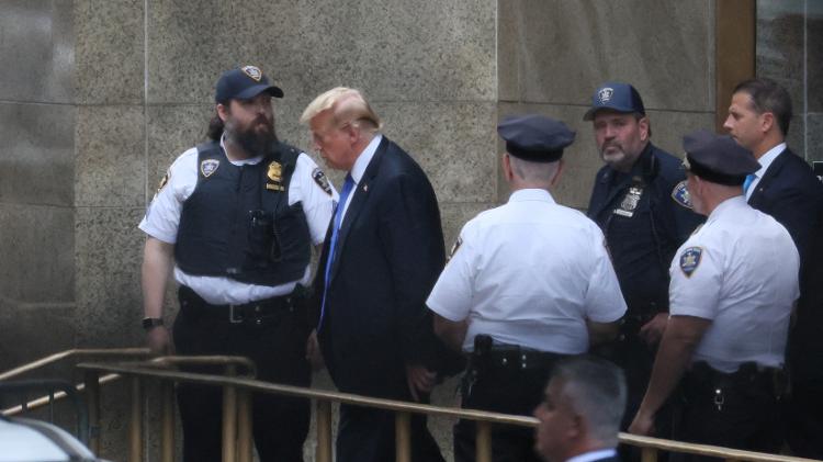 30.mai.2024 - Donald Trump deixa o tribunal em Nova York logo após ser condenado