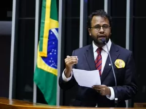 Deputado Henrique Viera faz BO após golpistas usarem fotos suas no WhatsApp