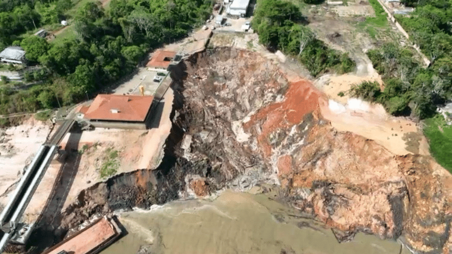 Imagem aérea divulgada pela Defesa Civil Naiconal mostra danos causados no porto de Manacapuru  - Defesa Civil Nacional/Divulgação