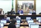 Deputados do PSOL e PT pedem vista e adiam análise sobre maioridade penal