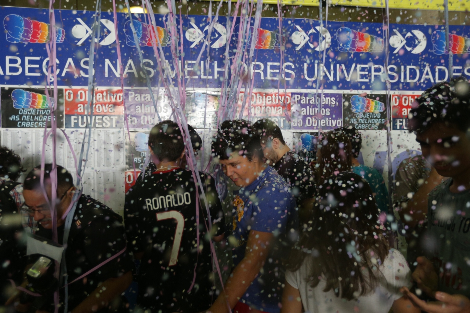 2.fev.2016 - A Fuvest divulgou nesta terça-feira a lista de aprovados no vestibular 2016. Confirmação de interesse deve ser feita pela internet até amanhã - Danilo Verpa/Folhapress