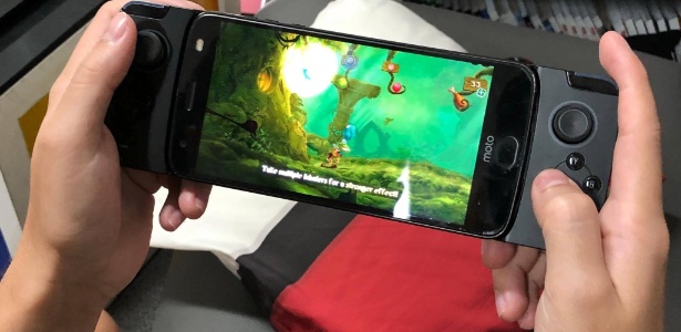 Jogos para celular: acessório transforma smartphone em videogame portátil