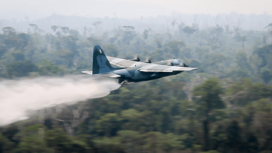 24.ago.2019 - Aviões da FAB foram usados no combate a queimadas na Amazônia - Divulgação/FAB